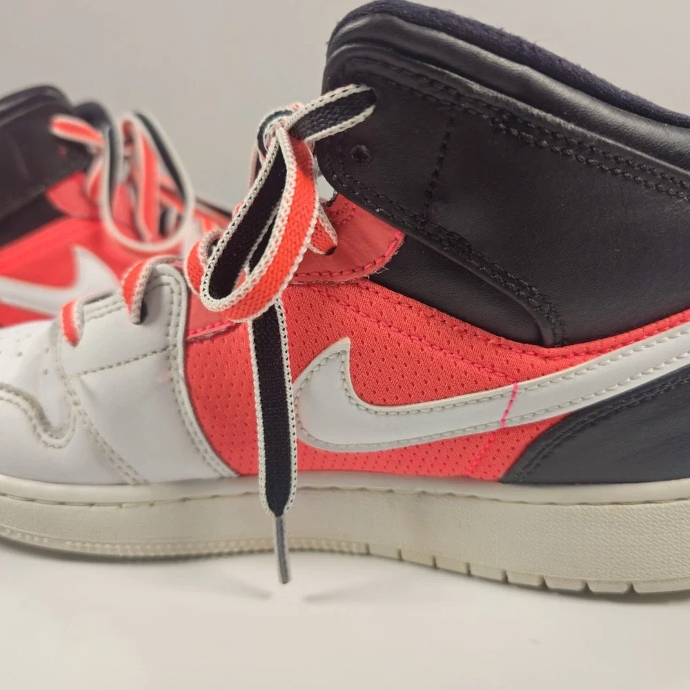 Nike Air Jordan 1 Mid SE GS White Infrared FB4417-016 Size 7Y Womens 8.5